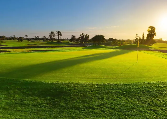 Sheraton Fuerteventura Golf & מלון